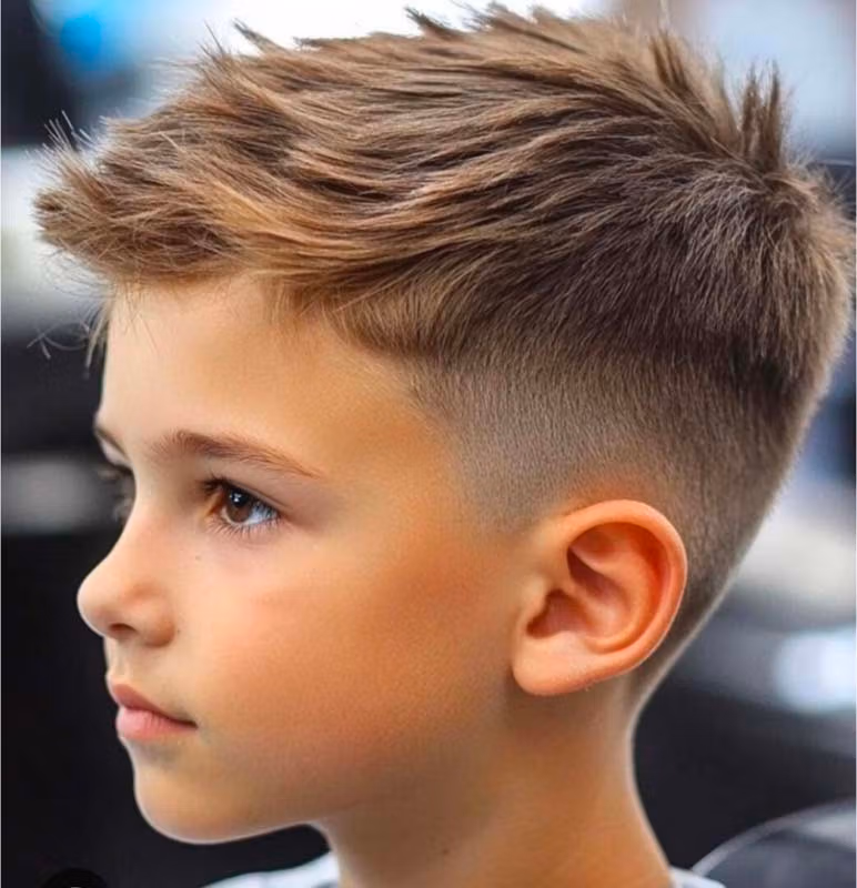Coupe enfant avec dégradé américain chez coiffure préférence